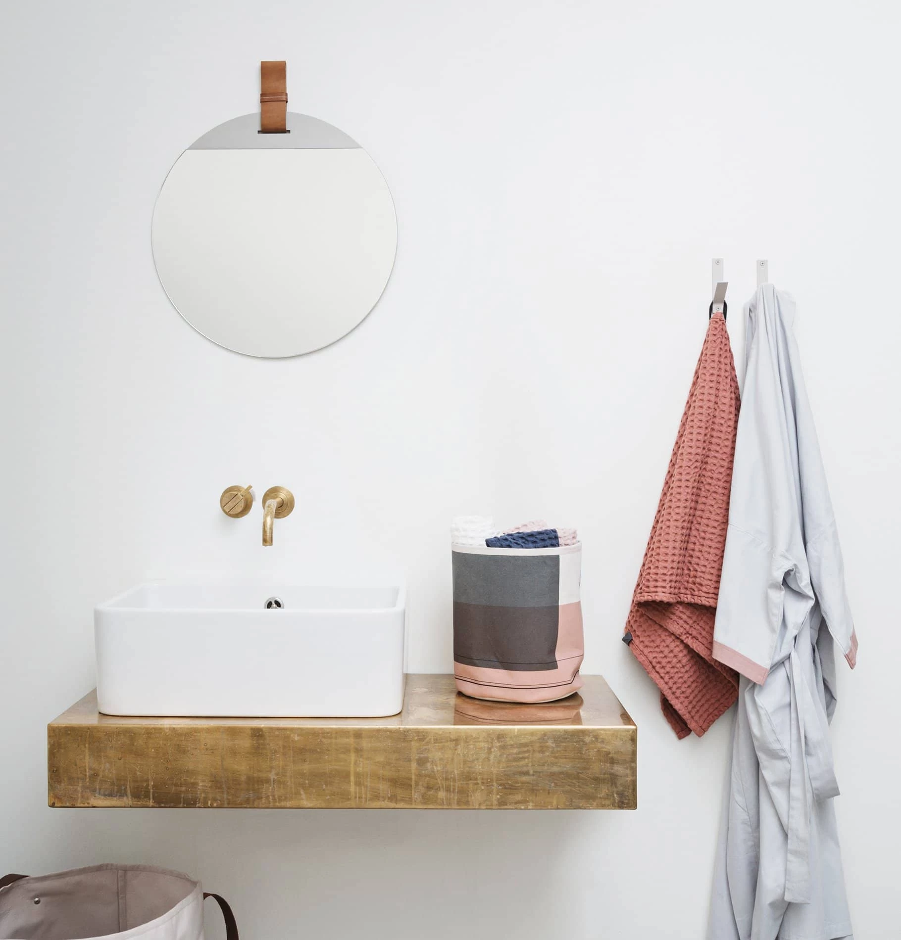 Ferm Living Enter Mirror - Large - Image 3