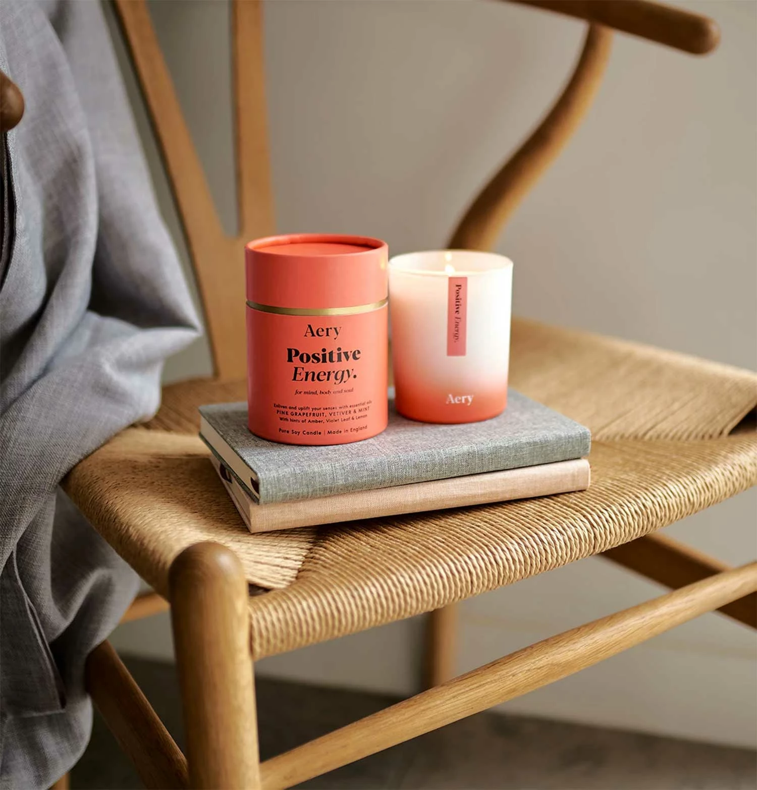 Aery Positive Energy Scented Candle - Image 4