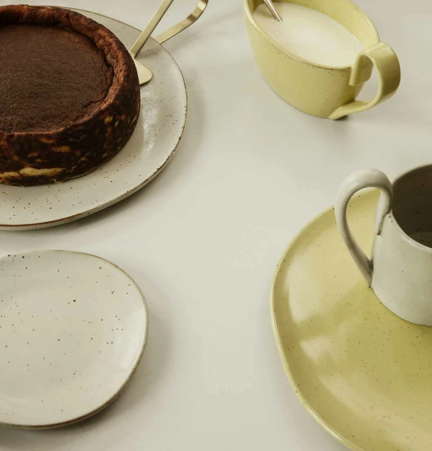 Ferm Living Flow Plate – Small – Off White - Image 2