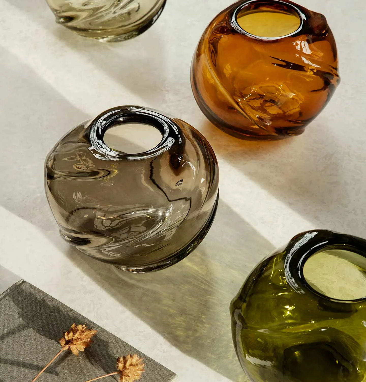 Ferm Living Water Swirl Vase – Round – Amber - Image 2