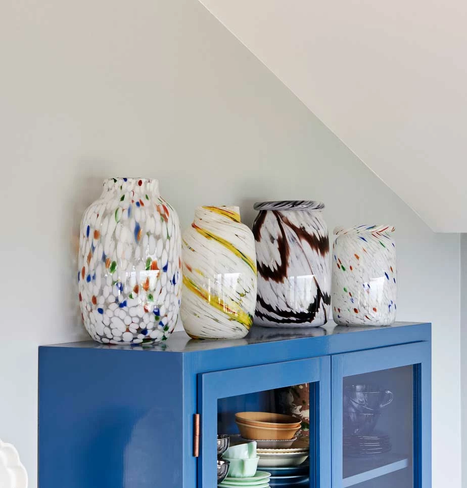 HAY Splash Vase – Roll Neck – Large – Coffee And White - Image 3